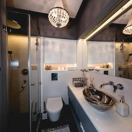 Stylowy W Centrum Sopotu Z Projektorem